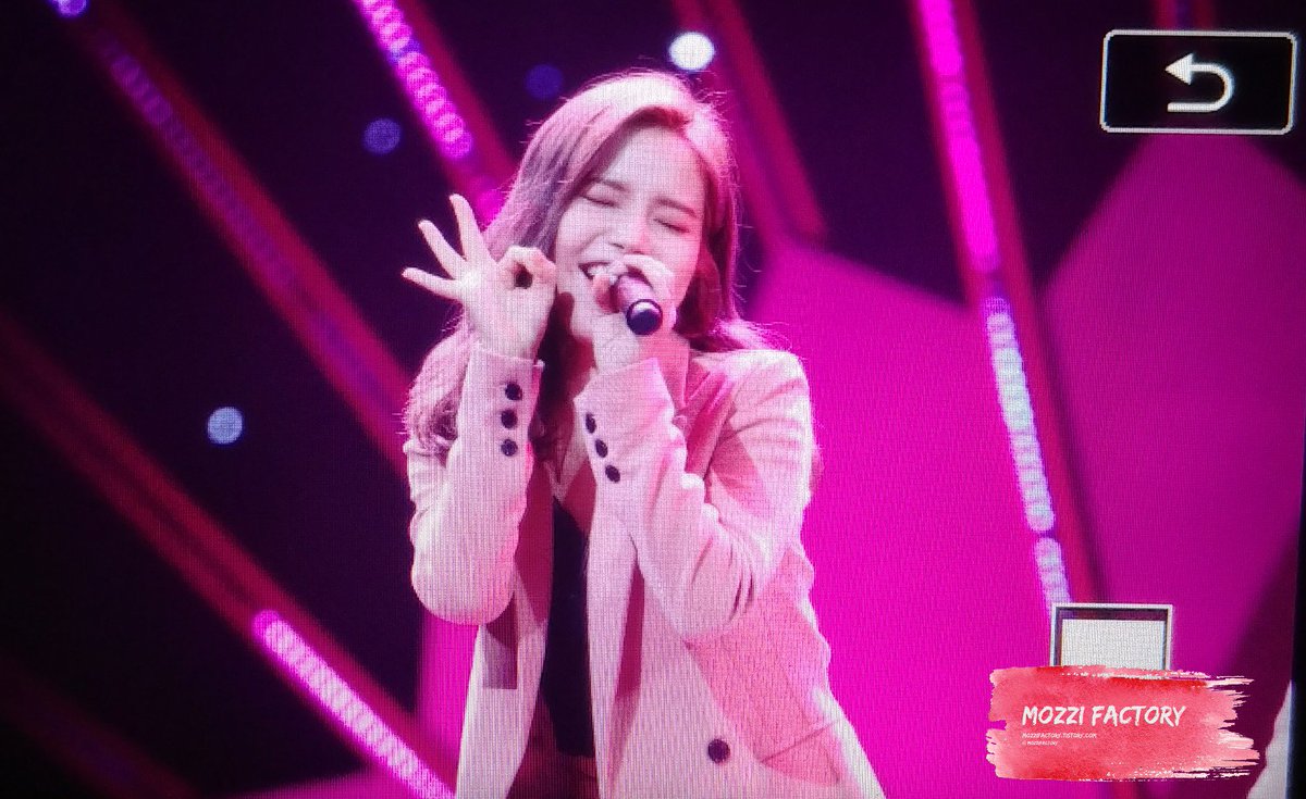 171125 청룡영화제 축하공연 프리뷰

용이 덕에 영화제 구경했누~💕

#마마무 #솔라 #MAMAMOO #SOLAR