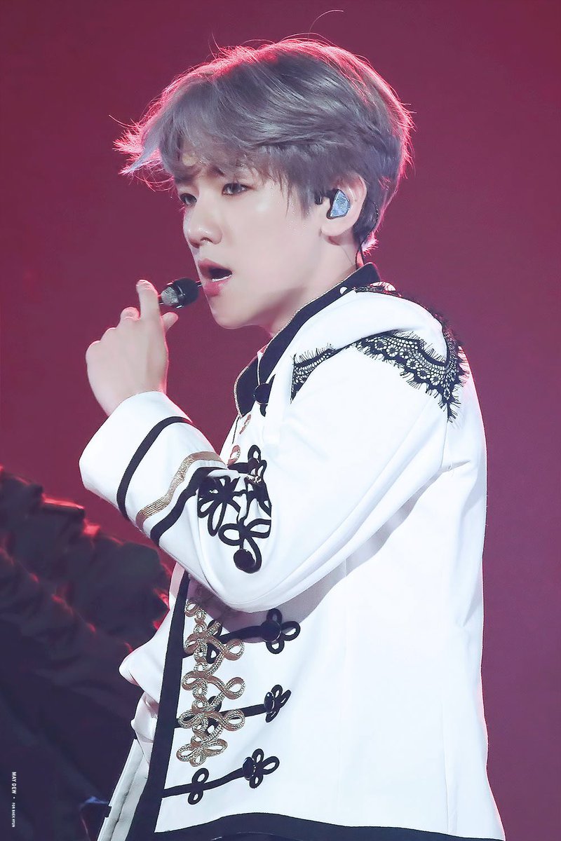 glareheaven's tweet photo. My love is your side #BAEKHYUN #백현 https://t.co/MgS2AsvTKn