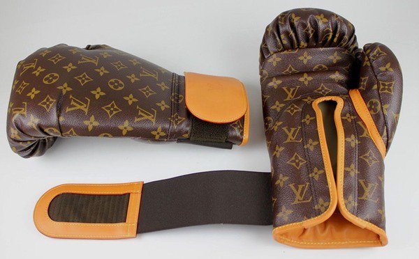 ルイヴィトンのボクシンググローブ、120万円