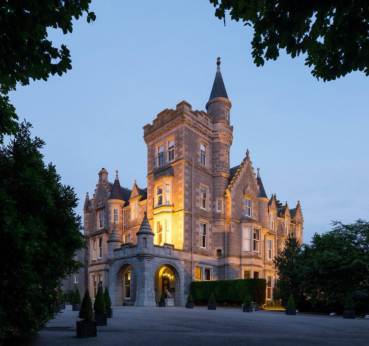 a_line_abz's tweet photo. We are proud to be supporting the @toptierawards, taking place at@ArdoeHouse tomorrow night. Good luck to the network of wedding suppliers up for awards! #TopTierAwards https://t.co/NBfjc3Bukh