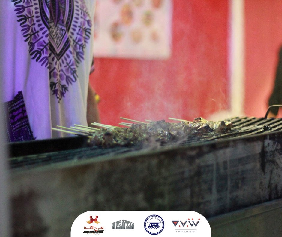 OmanFoodTrucks's tweet photo. #MuscatFoodTruckCarnival at #MarahLand from 5 to 11 PM #EveryDay https://t.co/uUPEJO06uu