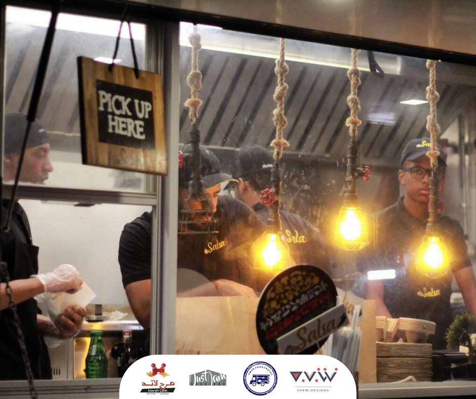 OmanFoodTrucks's tweet photo. #MuscatFoodTruckCarnival at #MarahLand from 5 to 11 PM #EveryDay https://t.co/uUPEJO06uu