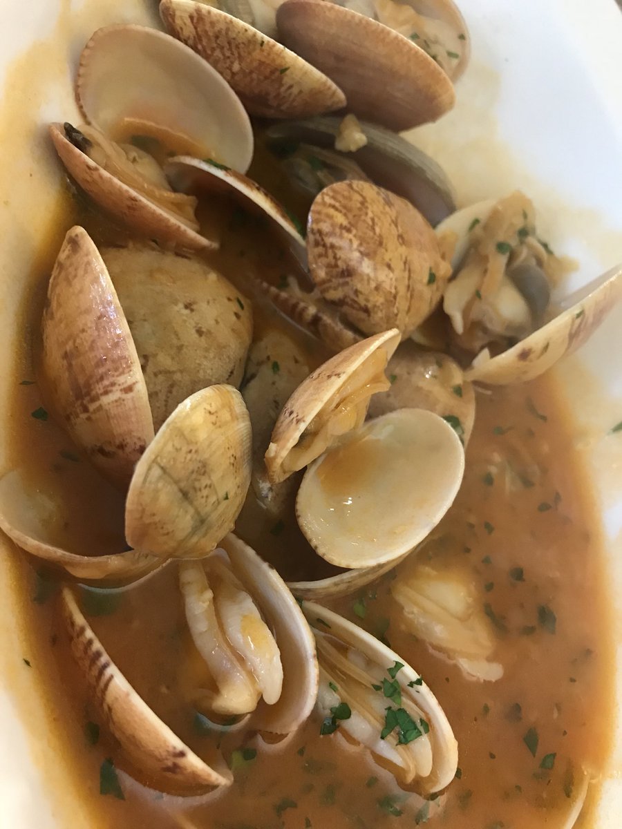 patriplanner's tweet photo. #Ferrador #berberechodenoia #vaidetapas @albertochicote @MurosNoia @Miguelmosteiro @fbatallan @GaliciaGastro @ConcelloNoia @Cultura_noia @berberechonoia @bluscus @unmomentodulce @laurelycanela @lavozdegalicia @adelofreire @thinketers @fotopichero @laalacenaroja @canalriasbaixas https://t.co/WzF00yPDtl