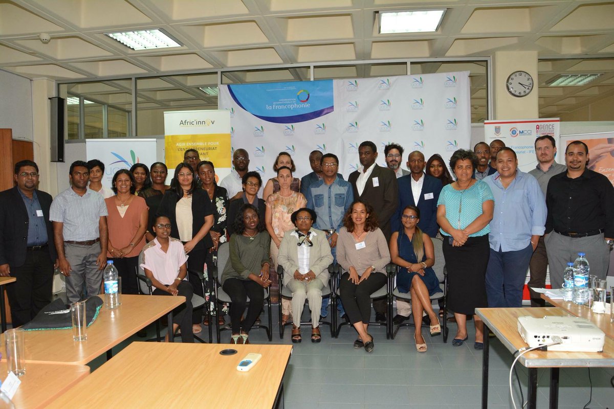 HayMadagascar's tweet photo. #HAYMadagascar participant sur les thématiques #SAEI structures d’accompagnement aux entrepreneurs innovants
#OIFfrancophonie #HayMadagascar #Entrepreneuriat #UCCOI @Africinnov 
#Madagascar #masterclassincub_oi
7 Novembre 2017 #Mauritius https://t.co/89fgYLPLkE