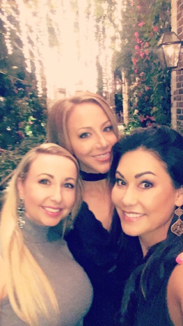 kimievansmedia's tweet photo. Girls Night Out at @catch!
And #delilah #craigsla #laurelhardware
We made the rounds! Lol!#gno @MiaDaviesOnline https://t.co/k1bUj9a3cw