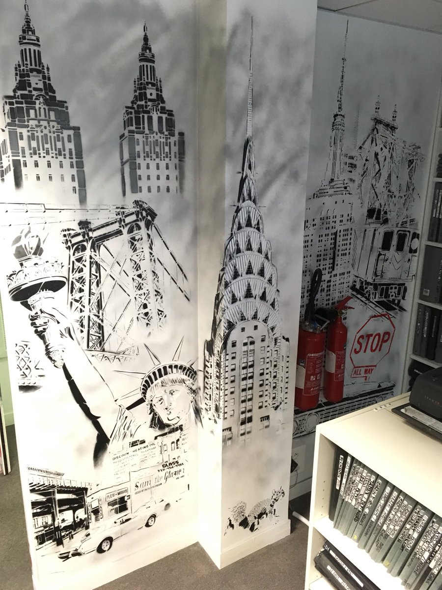 TheDudeCompany1's tweet photo. #pochoir #pochoirs #stencil #stencilart #thedudecompany #newyorkcity #newyork #lille #handmade #handsprayed #handcut https://t.co/YrNTnoONSP
