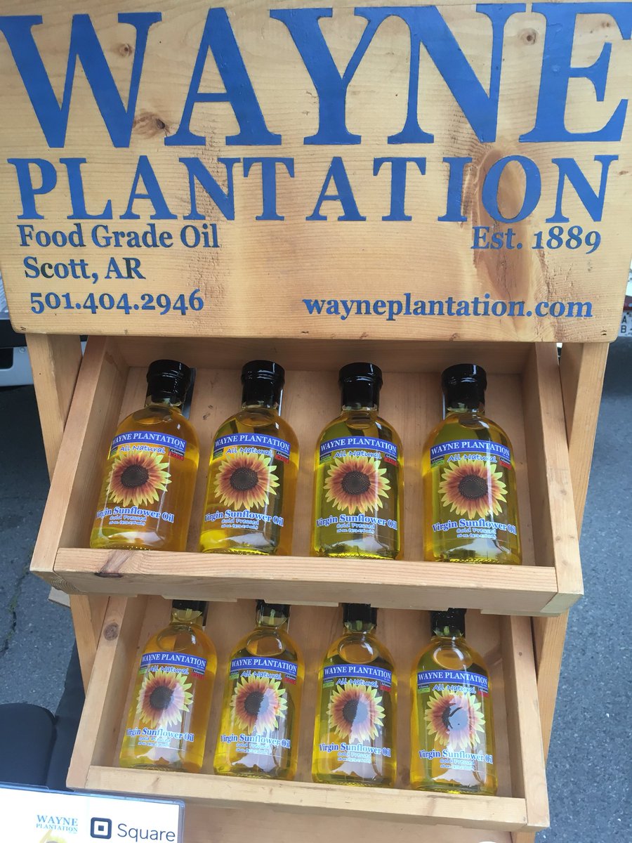 wayneplantation's tweet photo. Join me today for the “ think Big Shop small” Christmas fair at the River Market 10-5. Lots of vendors, food &amp; entertainment 🌻 https://t.co/dTLiQEwrDI