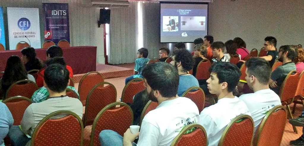 IDITSMza's tweet photo. #Ahora participando del encuentro #EVA2017 en @CCongresosMza
Disertación de Federico Espósito de @sureksu
Todavía tenes tiempo de venir! #EVAMendoza
@adva_vg
@IBM
@EconomiaMza
@IDITSMza
#CFI https://t.co/JzktplPUez