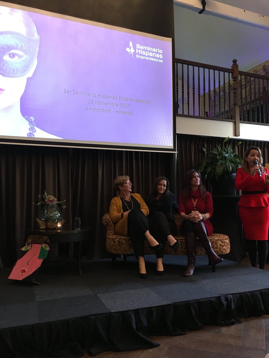 rubdiazm's tweet photo. En @SHEmprendedoras #SHE2017 #YoSoySHE2017 #rubdiaz https://t.co/wYjcrS3K7F