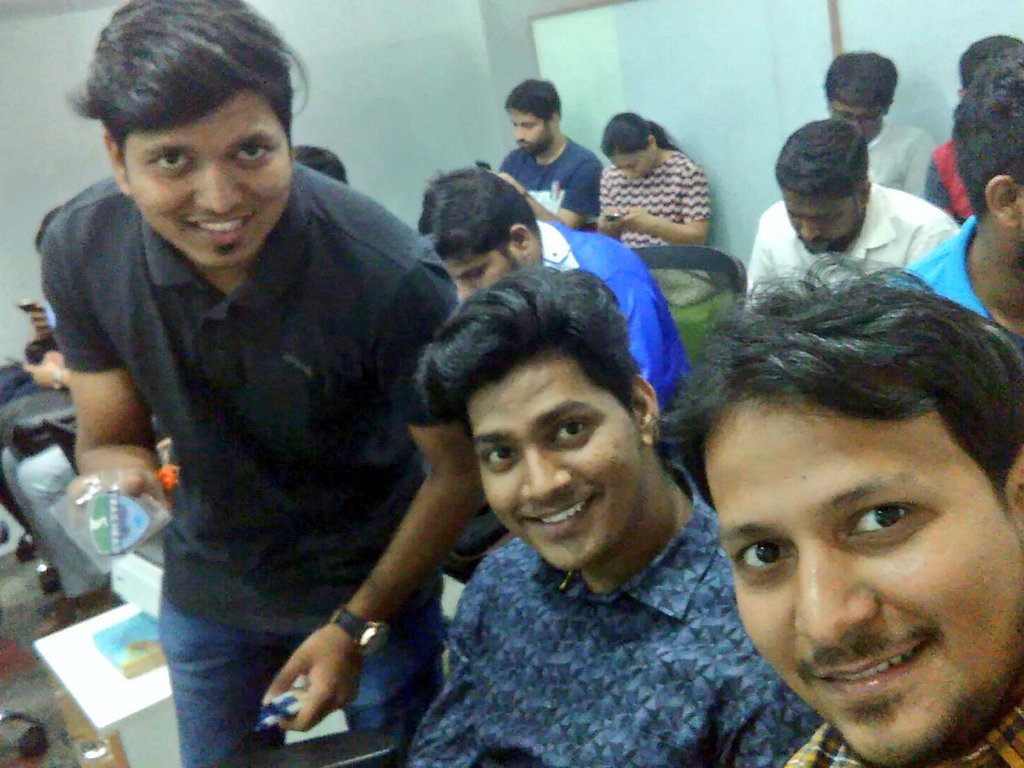 parthjoshi73's tweet photo. #DF17GG @NaviMumbaiSFUG with @prafulgadge https://t.co/o2RUAj8JO0