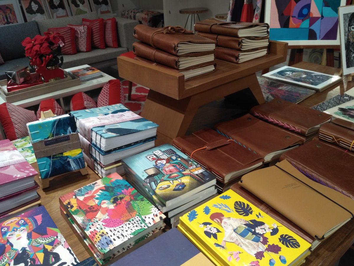 @maya___86 <a href="/Hello2madison/">2madison (Home |Fashion |Art)</a> Sketchbooknya keren2 👍👍