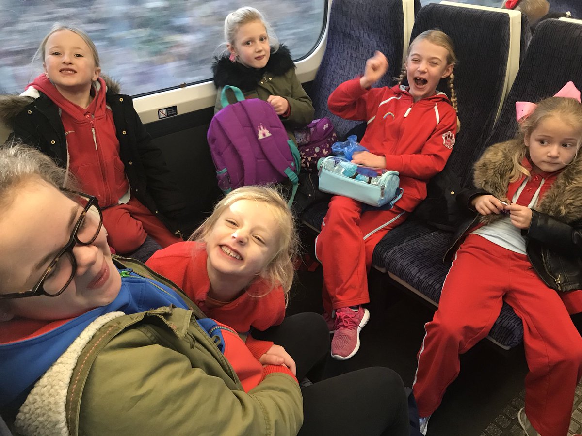 RviewBrownies's tweet photo. Exciting day out ahead! Rainbows on the train to London for a day at @BFI. Learning about film making as part of @Guiding_LaSER Hats off to Rainbows! @ThamesDivGG @girlguiding #GirlsCan #ForTheGirl https://t.co/s2lFRBDE3z