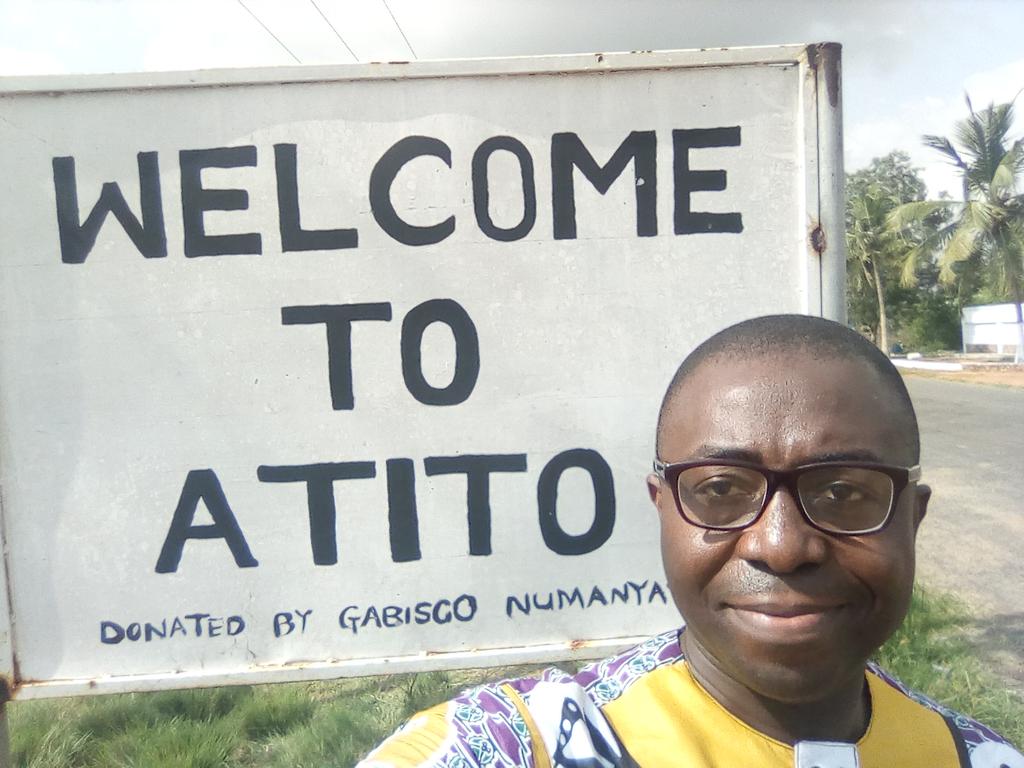 KafuiDey's tweet photo. When you arrive at your holy village in time for the durbar...

#Atito
#VoltaRegion
#Ghana https://t.co/4gJKseje9g