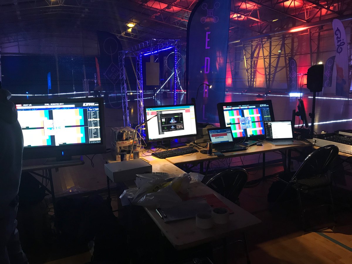 EDRLFI's tweet photo. Race Control is ready. 1st training session is about to start at 12:00 https://t.co/CVRkLP5liY