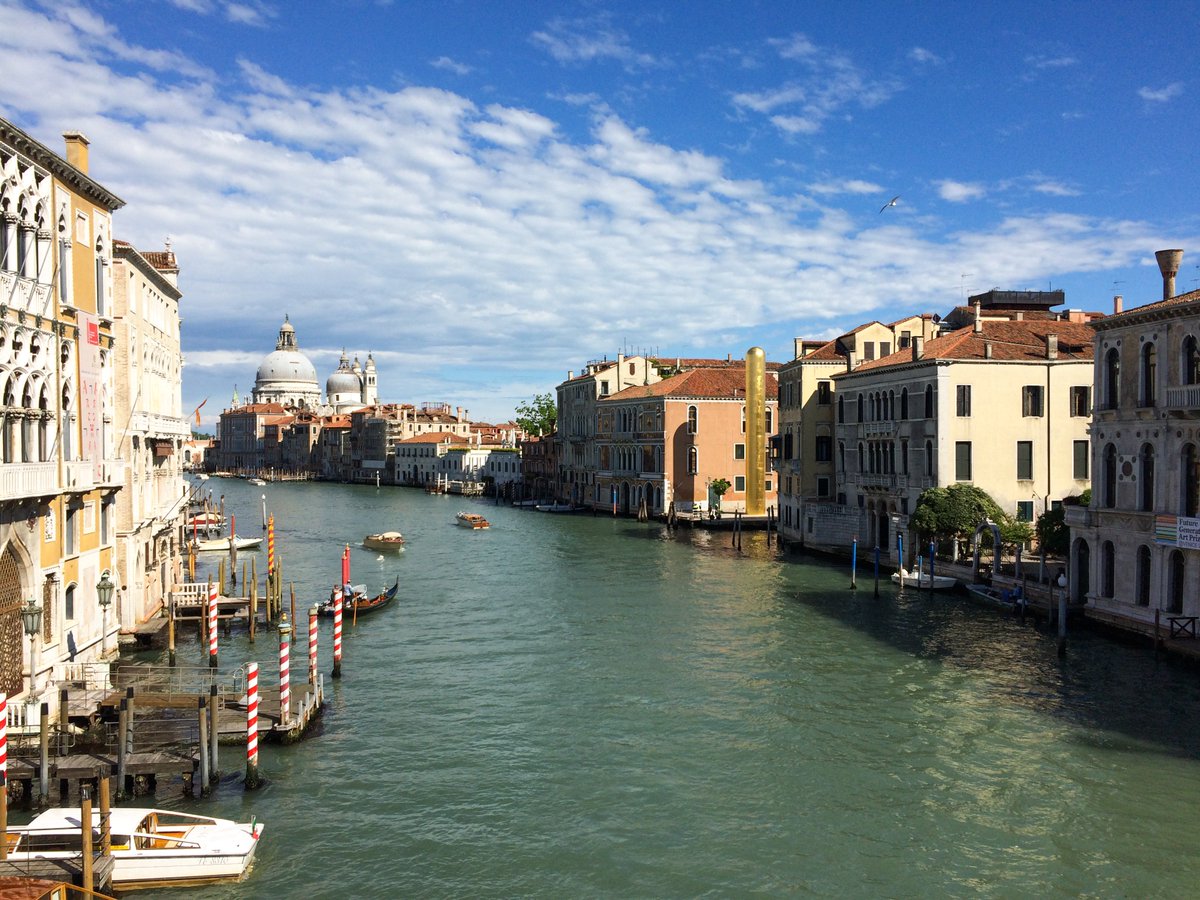 Lynx_art's tweet photo. It's your last chance to see @la_Biennale  2017
We recommend 3 articles:
Interview with the #curator of the @PolishPavilion > https://t.co/ru6rWHTv1T
THE AMERICAN DREAM IN #Venice > https://t.co/c7MZX58ssW
INFINITE CREATIVE POSSIBILITIES > https://t.co/wa2aqdQjqY https://t.co/AcA2nTnKt7