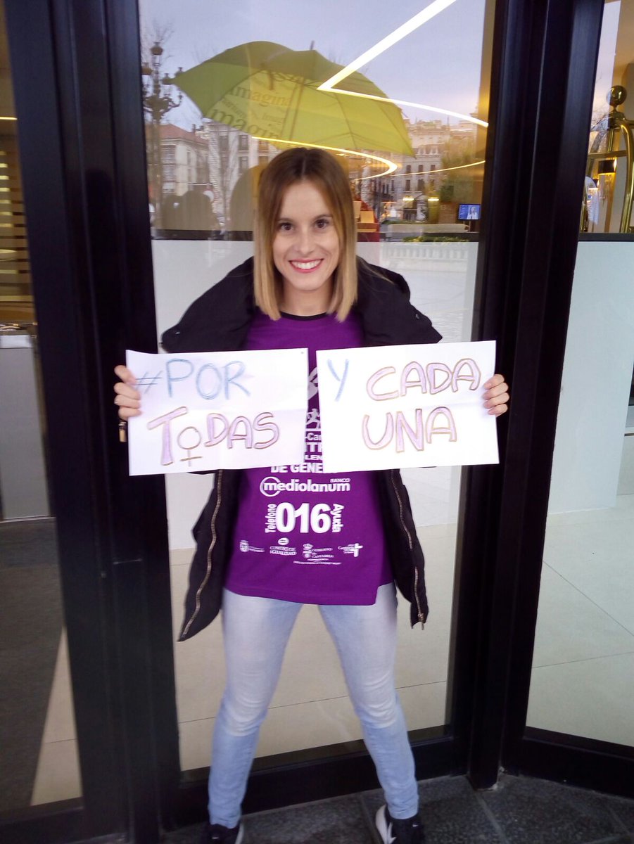 mujoca_'s tweet photo. Hoy #PorTodasYCadaUna en la marcha contra la VG en Santander #25N https://t.co/e4xNIMLFLt