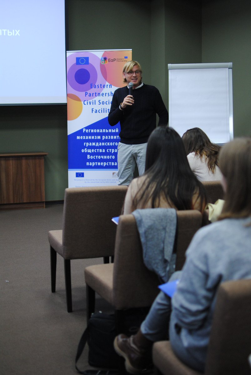 EaPCivilSociety's tweet photo. #CitizenLab 2017 #EaP_Hackathon, Day 1: Exciting Impact Talk by Christiaan Triebert, Bellingcat Journalist and Investigator: how to work with open source data for investigations. Cases of MH17 plane, Turkish coup d’état attempt, airstrikes in the Middle East, and others. https://t.co/IDytvu2vnu