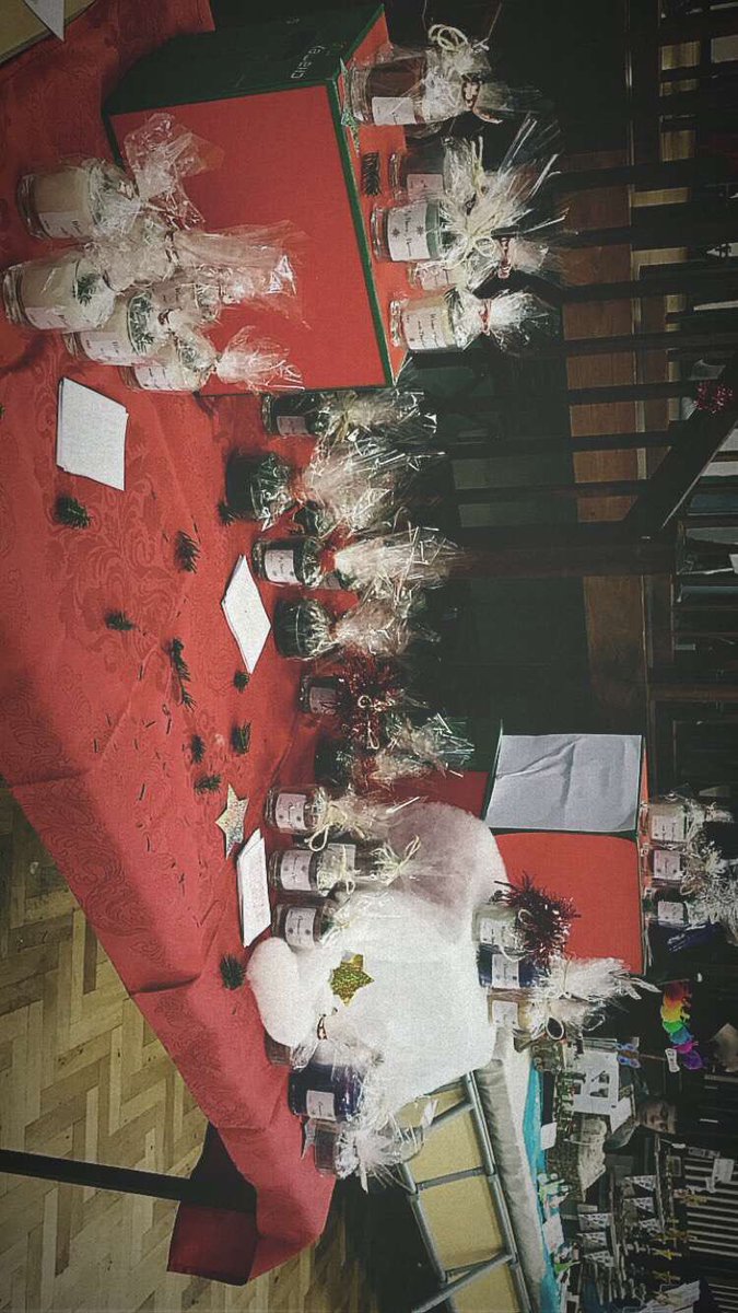 TheNWO17's tweet photo. Come to Dallam School PTA fair!!❤️🎅🏼 https://t.co/geO8rWJFQk