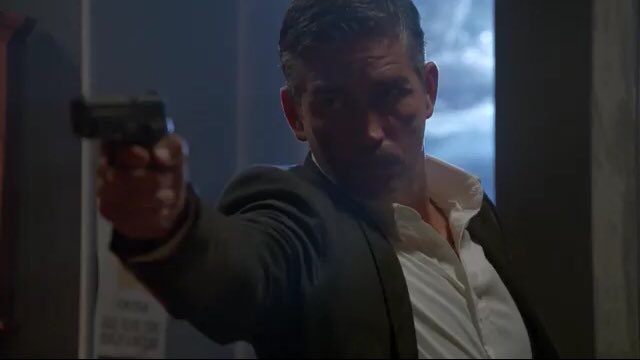 umaimaru's tweet photo. #PersonofInterst  #JimCaviezel 
#JohnReese 
From the trailer of the 3rd season. https://t.co/WIfvEFwHZd