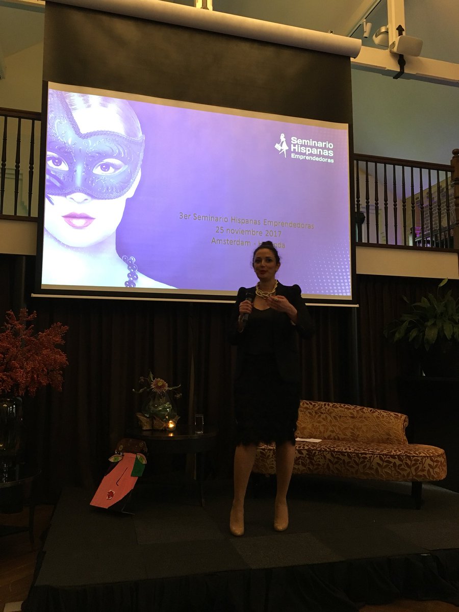rubdiazm's tweet photo. En @SHEmprendedoras #SHE2017 #YoSoySHE2017 #rubdiaz https://t.co/z7t2FID9mq