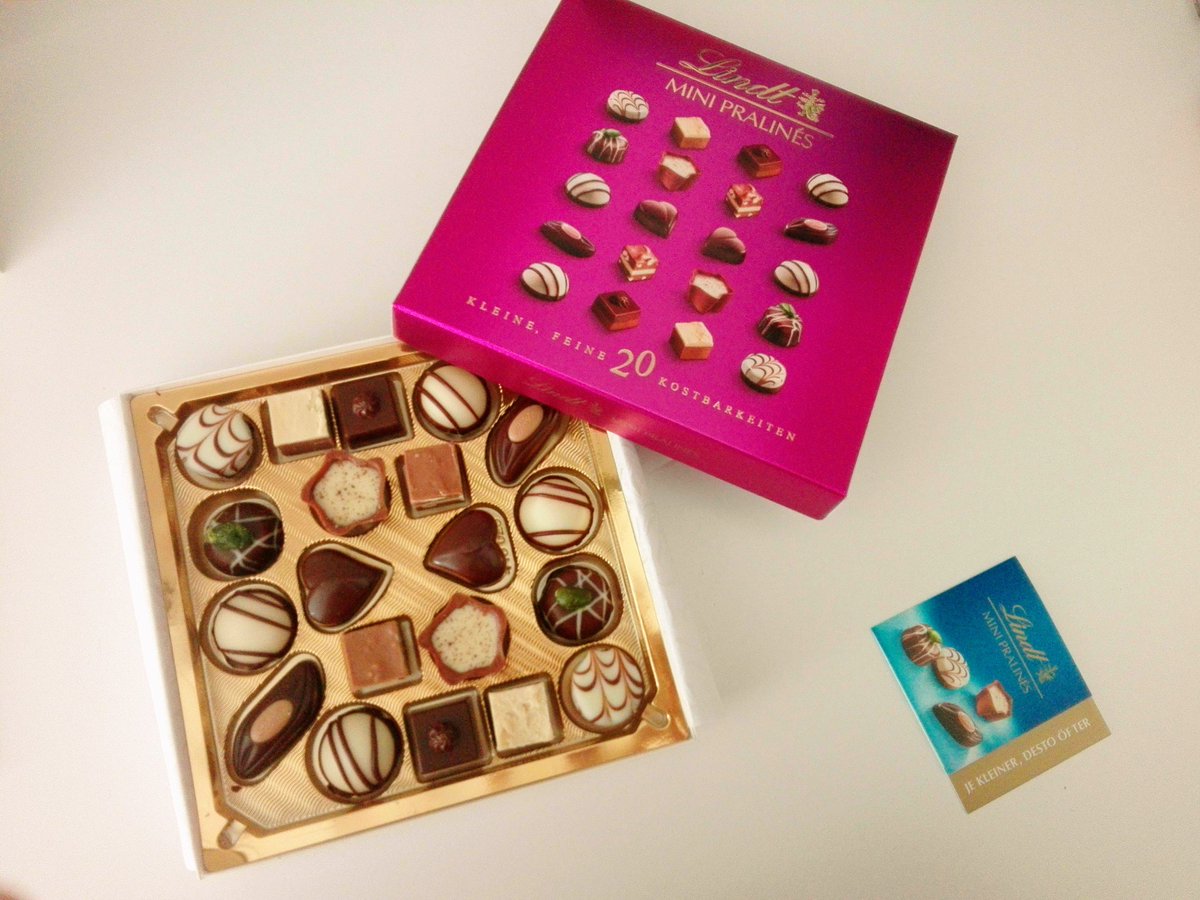 sara1983h's tweet photo. #Lindt #cholates @Lindt they are super and the packaging is so chic #picsofday #SaturdayMotivation #iluvchoco https://t.co/VATFibMkQm