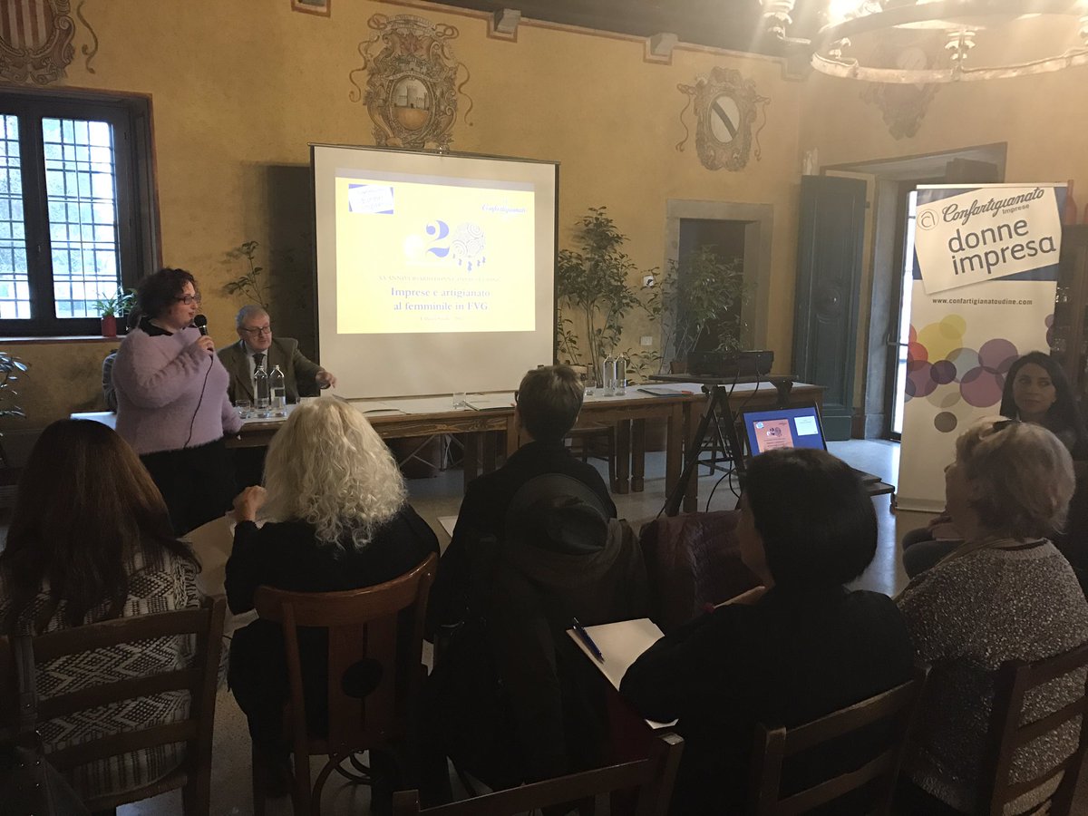 La presidente <a href="/f_avolio/">Filomena Avolio</a> apre la conferenza stampa di presentazione dei dati "Imprese e artigianato al femminile in FVG"