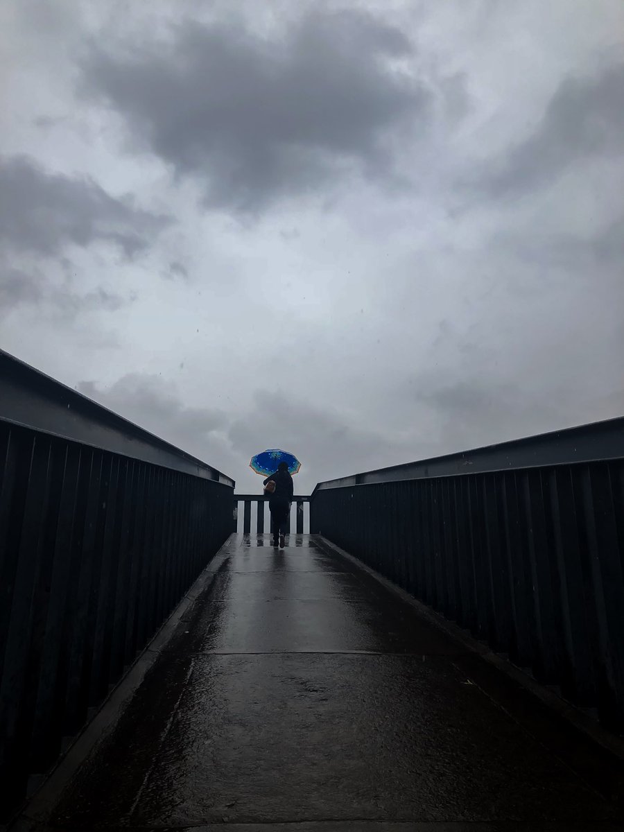 andilebhala's tweet photo. #istoremakers #iphone8plus | Rain is the most beautiful thing the world has to offer

#themanwiththeredbag https://t.co/GRKd3JxOHv