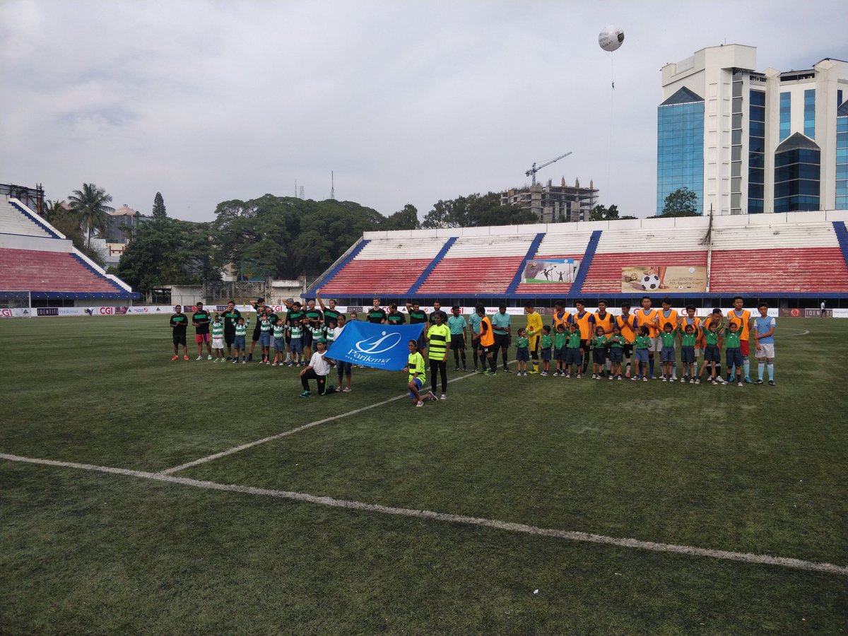 dpramathesh's tweet photo. CEO vs ALL STARS

#PCL #PCL2017 #PARIKRMA @parikrma https://t.co/yjhKqopAsb