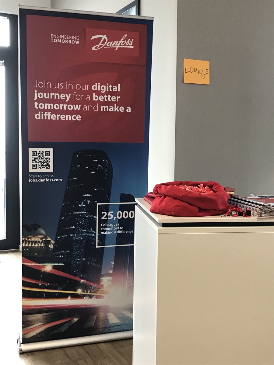 DanfossCareers's tweet photo. Discussing #digitaltransformation  @Danfoss at the #DevCamp17 in Hamburg. @Informatiktage @devcampIT #it #developer #hamburg https://t.co/Hc5RJqjnK8