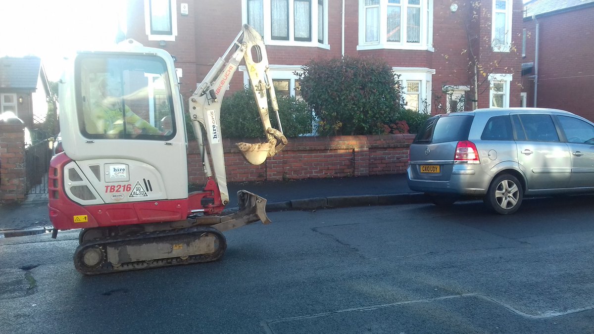 People are making their way to the #bakeoff which ever way they can!