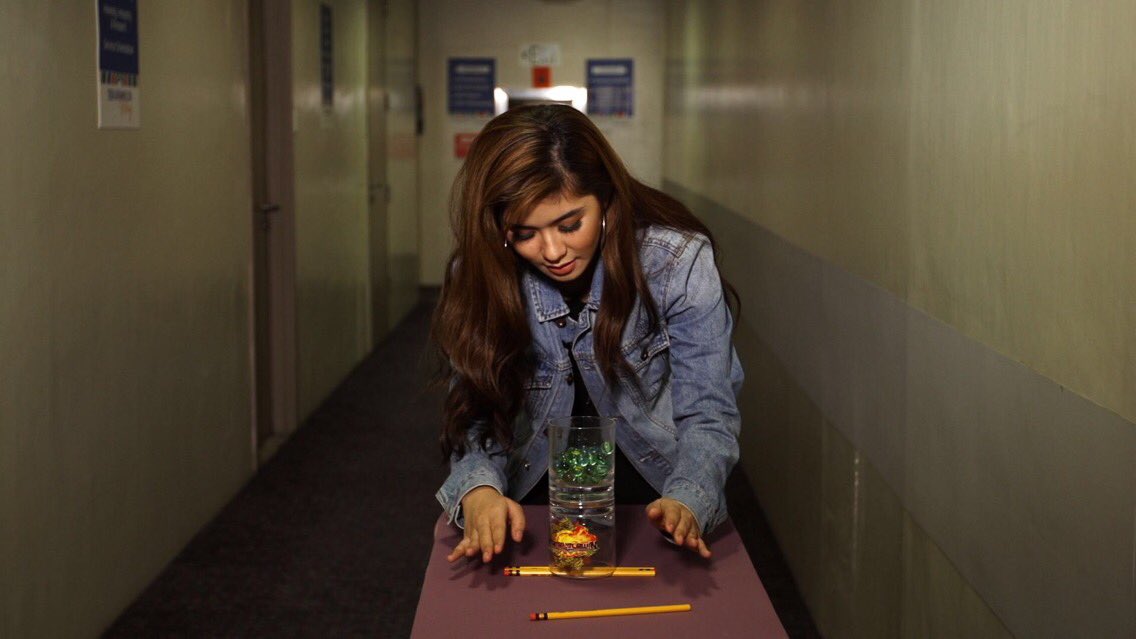 matanglawintv's tweet photo. @iamAndalioLoisa easy lang! Baka may mahulog eh! ;) #MatanglawinNovemBae bukas 9:45 AM sa @matanglawintv https://t.co/p5aFNv5VhX