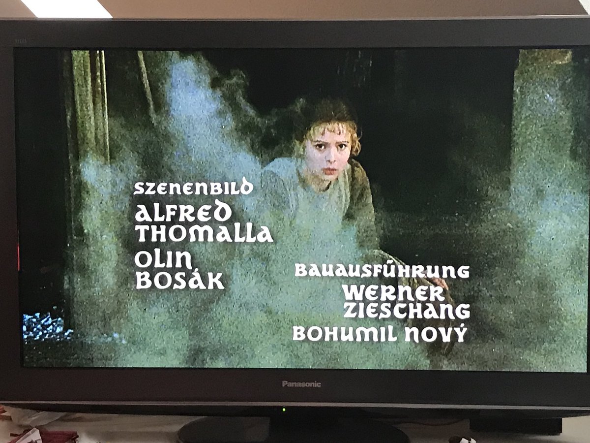 berIin_bitch's tweet photo. #dankeNetflix - In diesem Jahr der Märchenstress schon vor dem 1. Advent @NetflixDE #weihnachtenmitKindern #dhfa https://t.co/wCtaalAWz4
