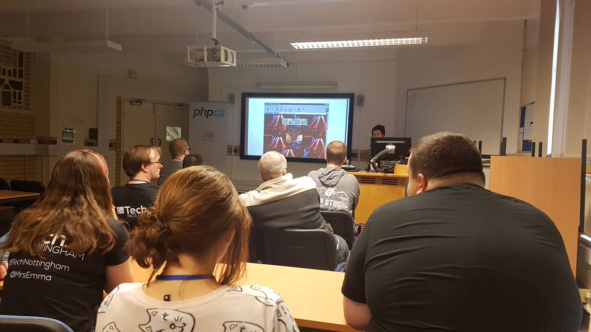 leesto's tweet image. Interesting talk about website accessibility and linking it back to Geocities at #phpem17