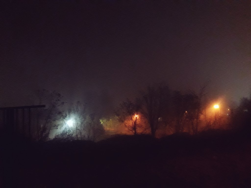 alegz_official's tweet photo. why am i living here
its like the upside down
plus it's like 15m away from the asylum
someone do a conspiracy or a scary vid about my town https://t.co/WsI8CPTk9G