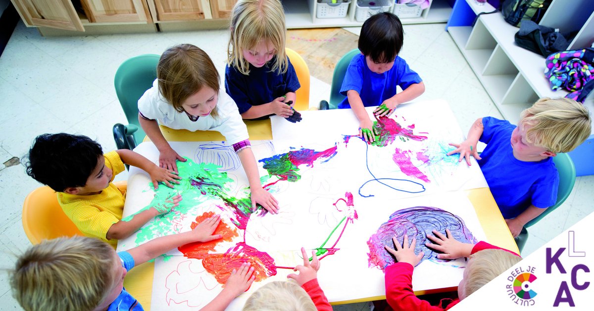 Hoe ziet de nieuwste generatie aanbieders #kunsteducatie eruit?

Wij zien lasten, maar ook veel kansen:
bit.ly/kunstgeneratie #CultuurDeelJe