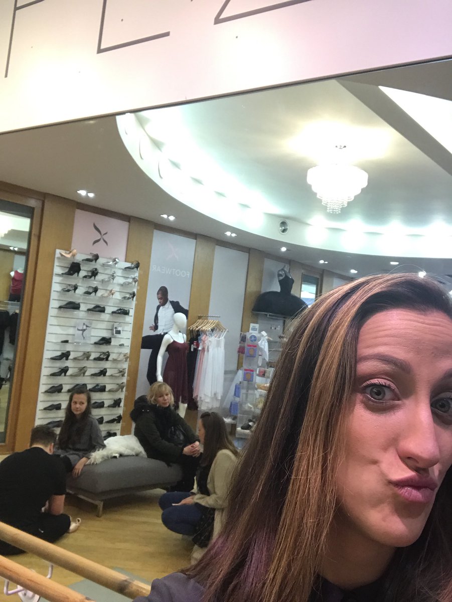 Come down to <a href="/capezio/">CAPEZIO</a> London today for express surgery’s and be the first to get your hands on my new book! Leap Surgery!