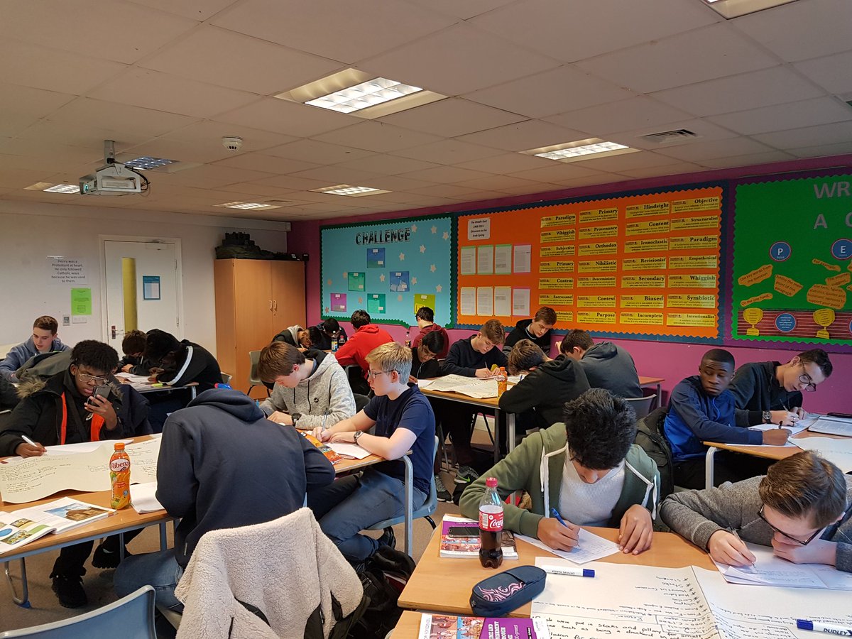 SHSHistory1's tweet photo. Total legends that are the Y11 Historians! #HistoryLesson #saturdayrevision https://t.co/kF5P7uZv2a