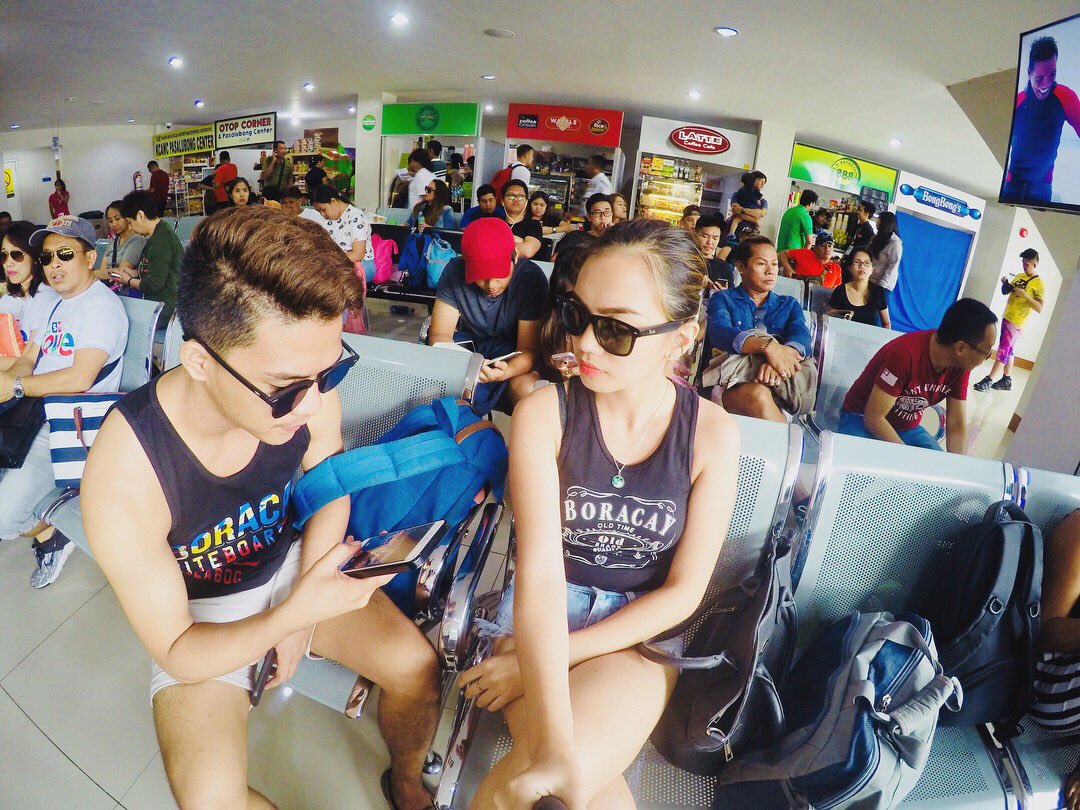 ReyJean13's tweet photo. With my travel buddy βοΈ #ByeBoracay #HelloDavao Till next time Boracay. https://t.co/H4Oc1cnaj4