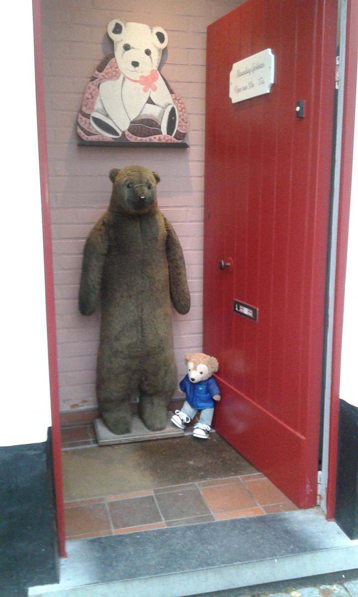 Jimmy: look couzz I found me a teddybear