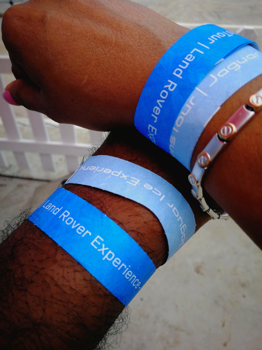 SharonBlinki's tweet photo. #TwoIconsTour #ballito #amazing experience #Jaguar #F-Type #drifting https://t.co/qxDd5Z3Uy4