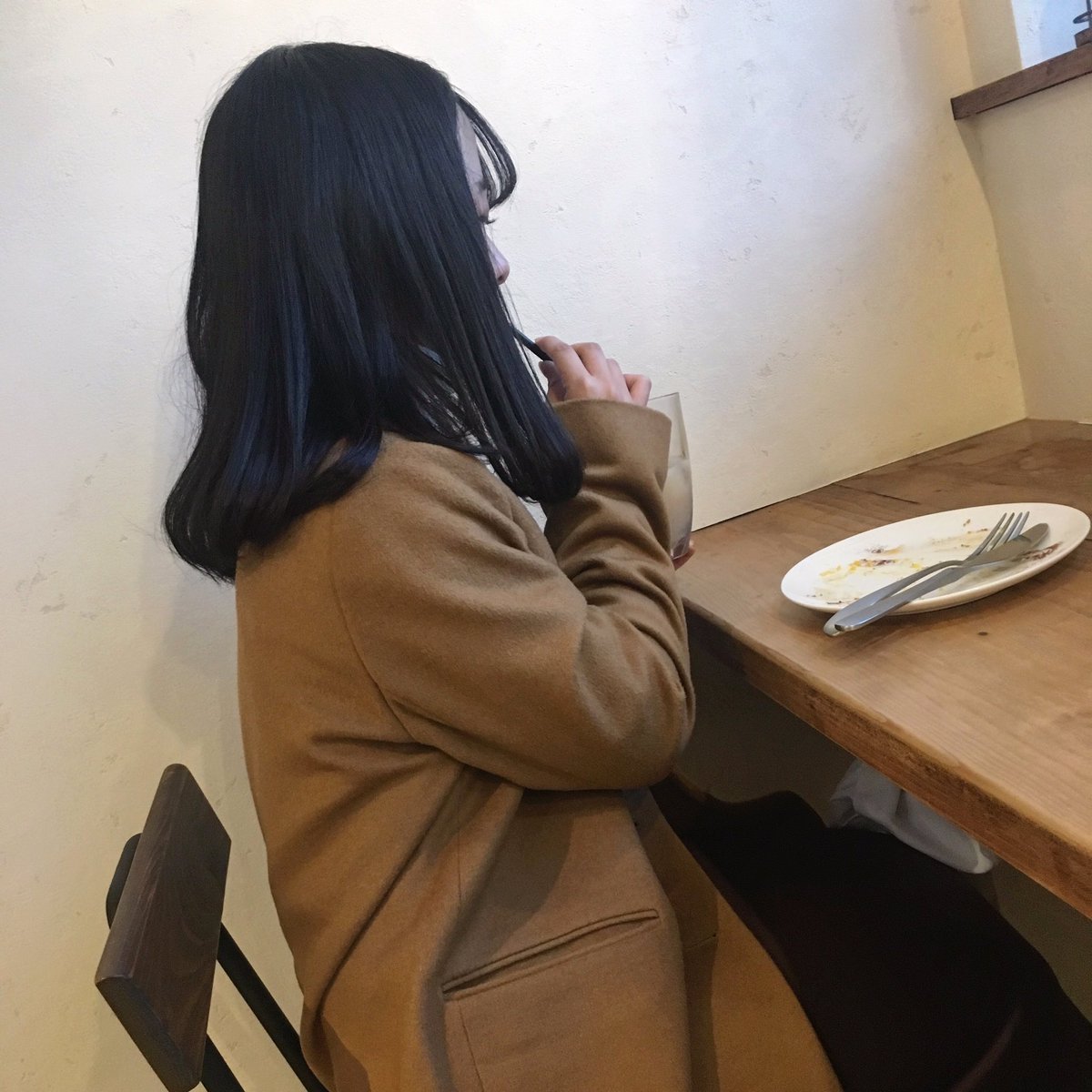 Yerin____'s tweet photo. 今日カフェへ行って来ました！
오늘 카페에 갔다왔어요！☕️🍰

#雰囲気良いと思った人RT
#雰囲気好きな人RT 
#カフェ巡り 
#韓国すきな人と繋がりたい 
#韓国好きな人RT https://t.co/uDYETnMZdo