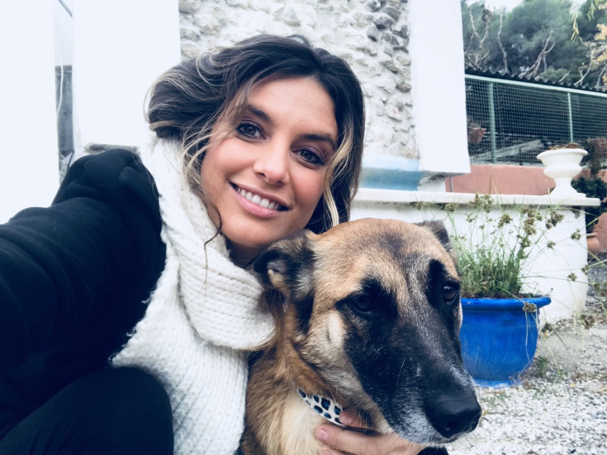 LMilotOfficiel's tweet photo. Visite au refuge de Cabriès. Photo avec Tania âgée de 2 ans, douce, câline, exclusive! Non à la maltraitante et NON à l’abandon. https://t.co/3wU4cYxcjb