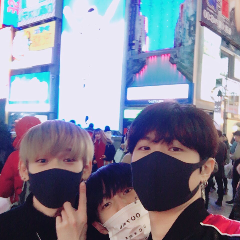 JBJtwt787's tweet photo. [#켄타🍓] 덩한이가 올려달라고 하니까  올릴게요ㅋㅋㅋ 일본사람이 일본관광^^ 오랜만에 재밌었습니다!!!!!!!!!!!!!!!!!!!!!
おおきに〜 ほんまに〜 グ！リ！こ！ https://t.co/Bvf8Fg7xxH