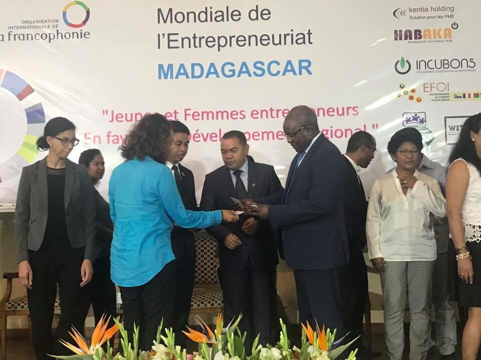 HayMadagascar's tweet photo. @HayMadagascar membre du #GENM et actif durant le @global #entrepreneurship #Madagascar  @GenMadagascar #GEW2017 #GENM #numerique #digital #Training #digitaldivide https://t.co/C274bGMIGo