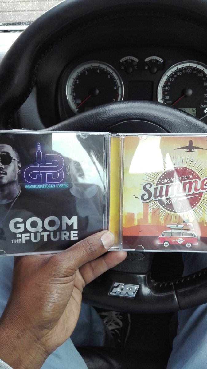 mike_mkhulise's tweet photo. Lalela jst download or buy music... #fongkongmusicmstfall sies.... @DJTira @tipcee3 @DistructionB  syawval umcimbi.... https://t.co/8l1jPMyfi5