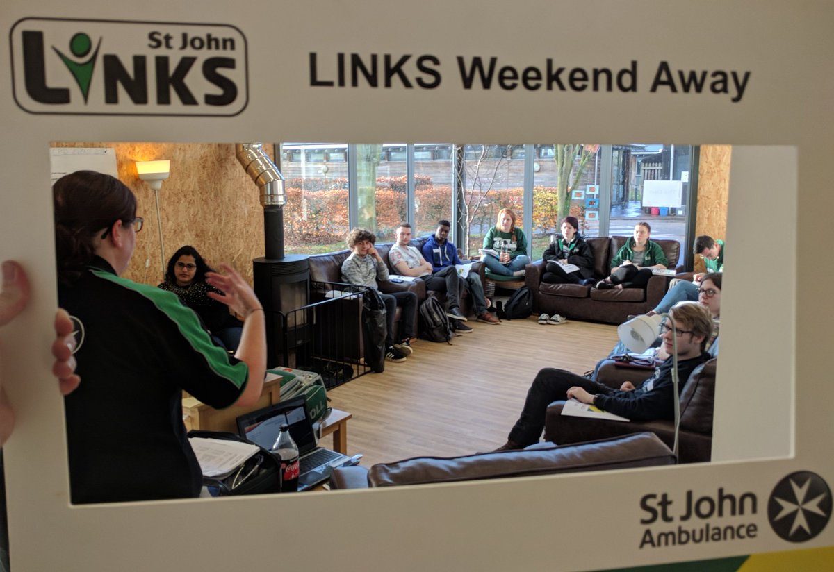 MysterAitch's tweet photo. A sneaky shot of Laura Hickman sharing some of her #paramedic skills and experience with our CPD group which even includes a couple of attendees from Plymouth LINKS! :) #LINKSWeekendAway2017 #mysjaday https://t.co/ETQEfLVYiU