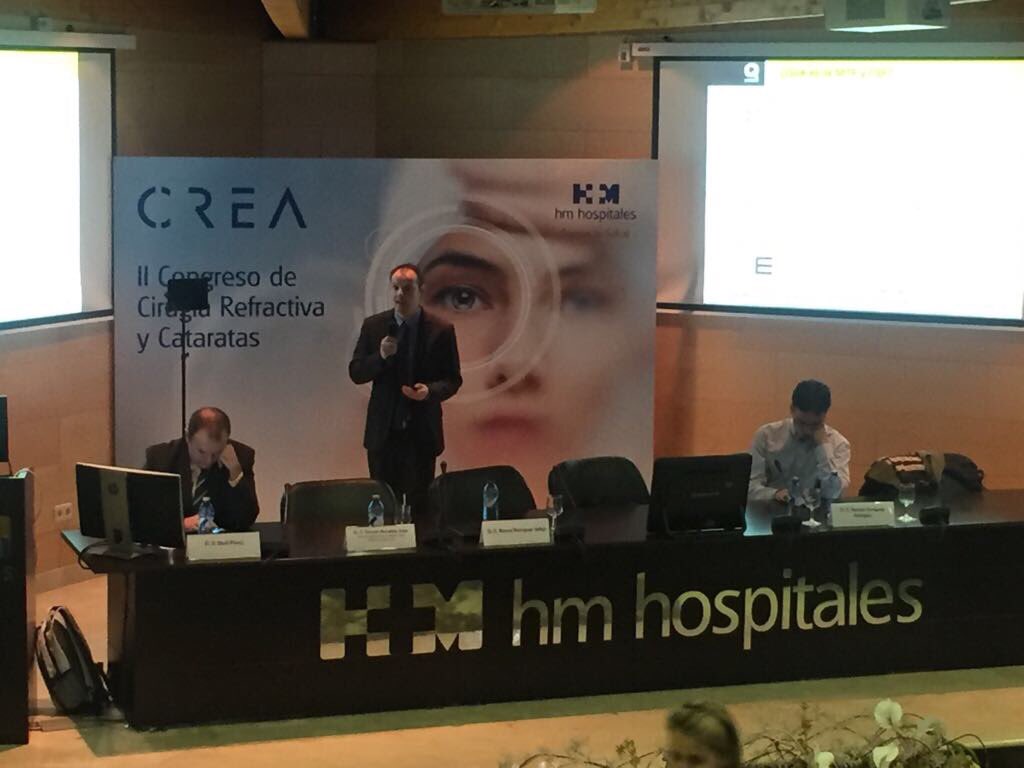 HMHOSPITALES's tweet photo. Últimas ponencias de la segunda jornada #CREA2017: Dr. Manuel Rodríguez. Director de I+D clínicas Qvision de Almería. En la 2.foto: Dr. Juan Gonzalo Carracedo, OD Msc, Philips Facultad de Óptica y Optometría. https://t.co/G11gU0103U