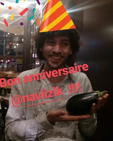 naviizik's tweet photo. Nouveau chiffre au compteur... Le 23 qu'on a bien fêté au comptoir 😌
MERCI, c'est un tout petit mot pour vos attentions, alors c'est pour ça que je l'écris en gros... 
Un peu plus grand depuis hier, pressé de voir la suite 
🐈💕 https://t.co/XuSjmM387Z