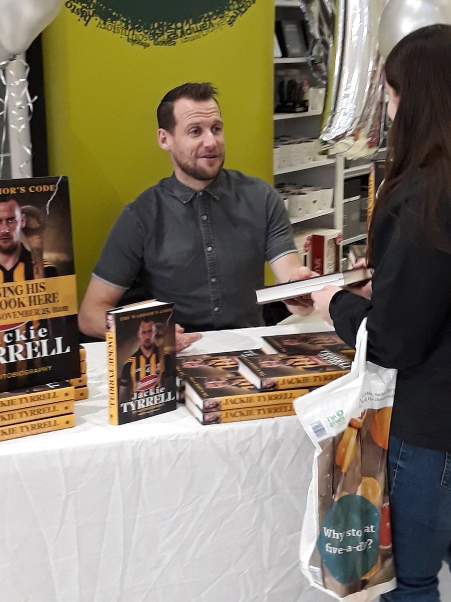 GillHessLtd's tweet photo. Thatโs @MrJackieTee @easons Kilkenny signing copies #thewarriorscode @SportMediaTM https://t.co/cak7rXAFhG