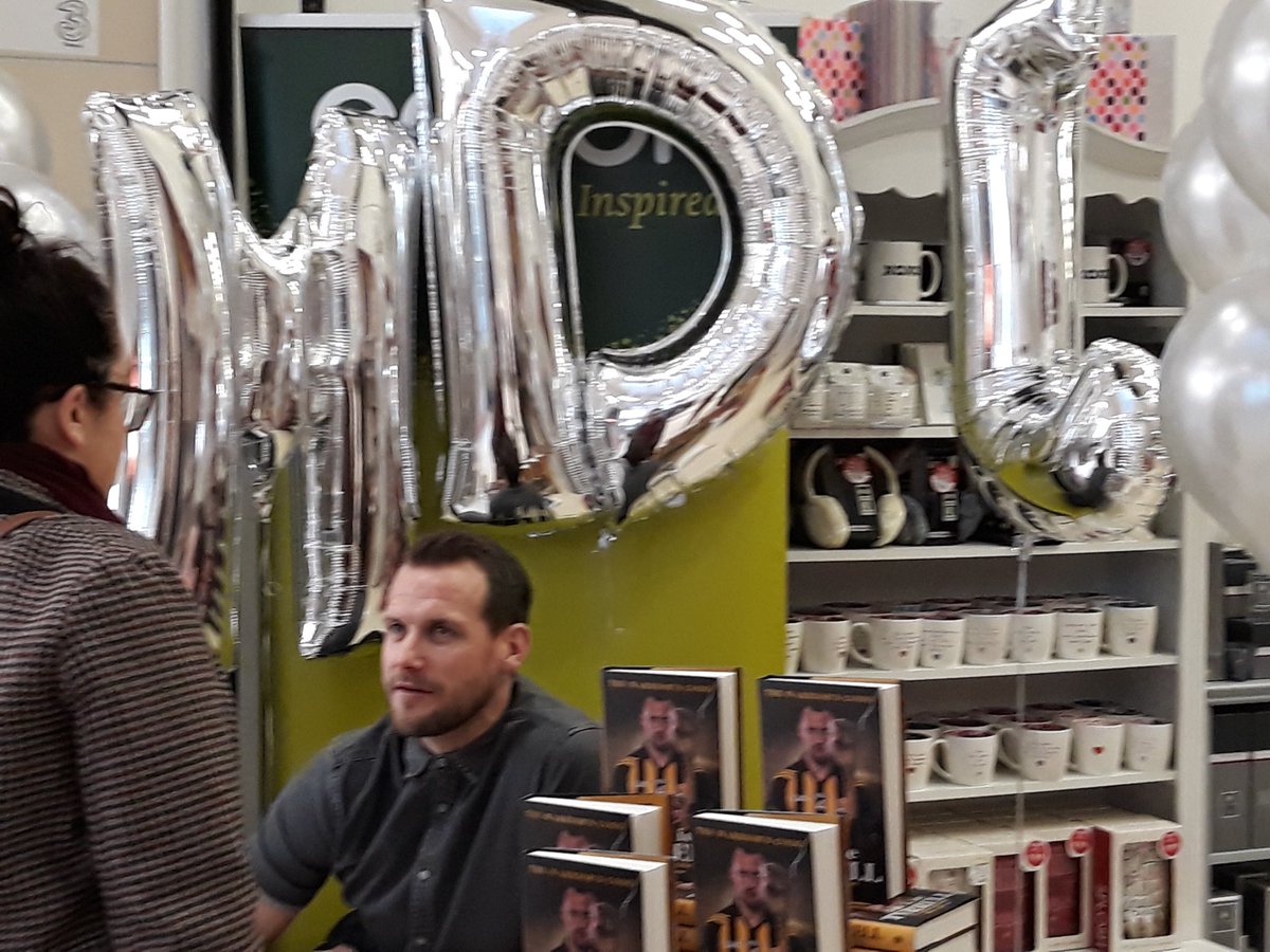 GillHessLtd's tweet photo. Thatโs @MrJackieTee @easons Kilkenny signing copies #thewarriorscode @SportMediaTM https://t.co/cak7rXAFhG